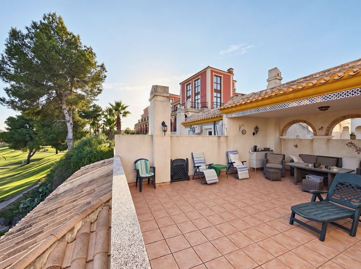 Image No.7-4 Bed Townhouse for sale