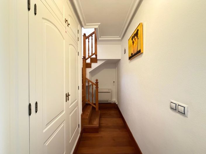 Image No.41-4 Bed Villa for sale