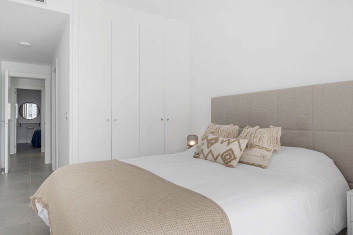 Image No.18-2 Bed Apartment for sale
