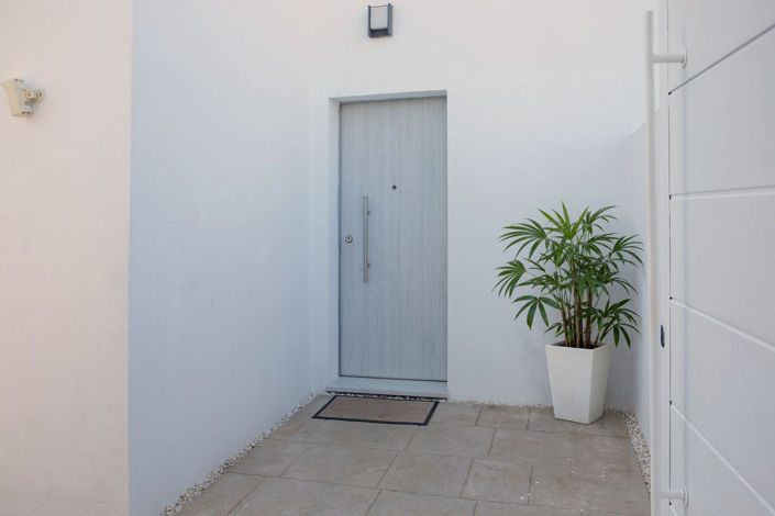 Image No.20-3 Bed Semi-Detached for sale
