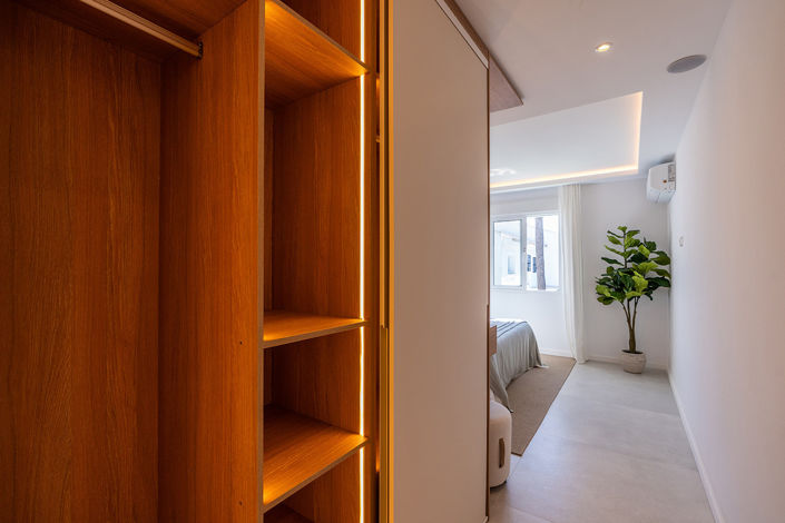 Image No.21-4 Bed Townhouse for sale