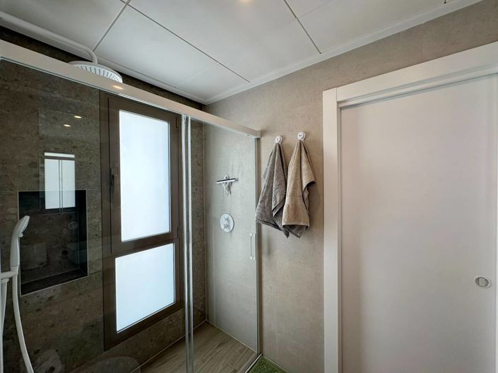 Image No.30-3 Bed Townhouse for sale
