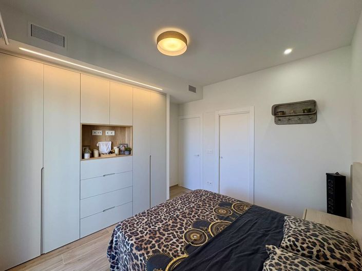 Image No.33-3 Bed Townhouse for sale
