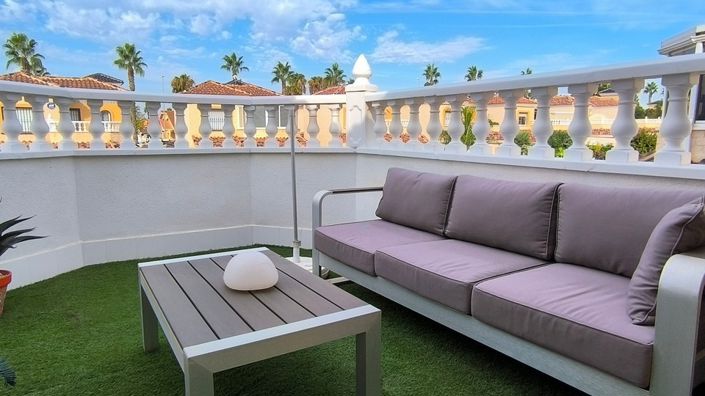 Image No.20-2 Bed Villa for sale