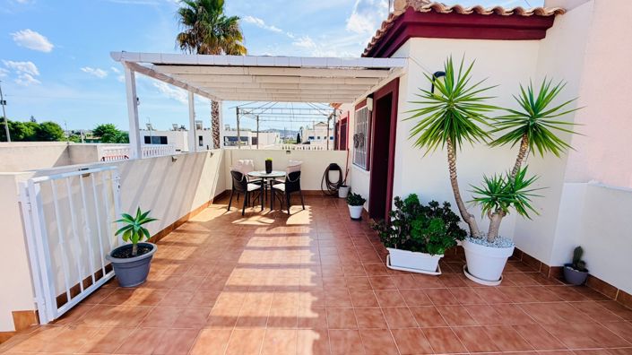 Image No.14-2 Bed Townhouse for sale