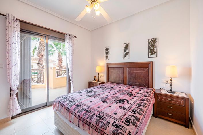 Image No.23-2 Bed Townhouse for sale