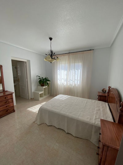 Image No.4-3 Bed Semi-Detached for sale