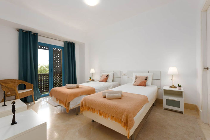 Image No.18-3 Bed Apartment for sale