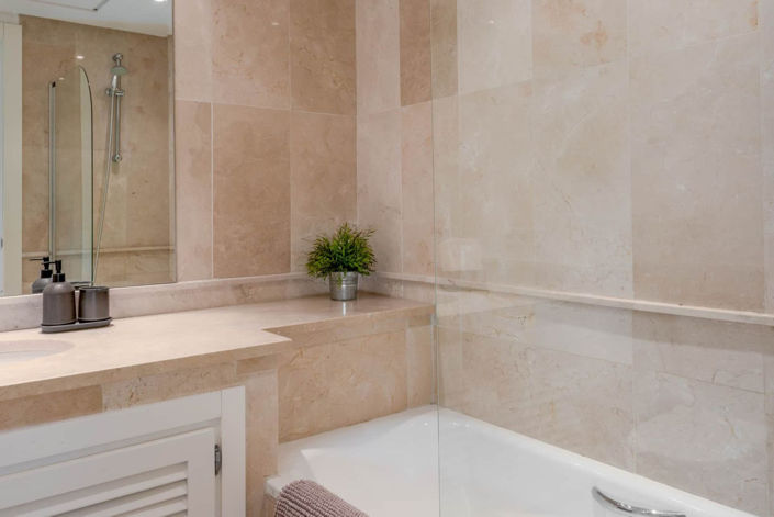 Image No.20-3 Bed Apartment for sale