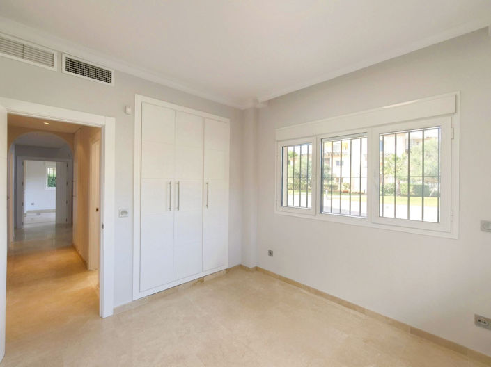 Image No.11-3 Bed Semi-Detached for sale