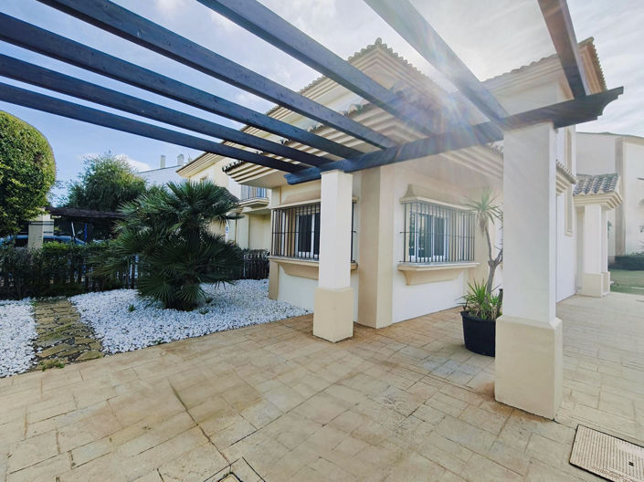 Image No.26-3 Bed Semi-Detached for sale