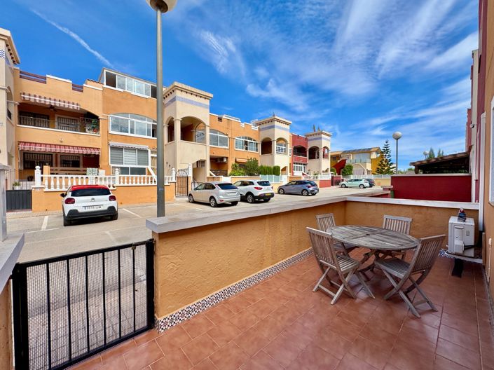 Image No.28-2 Bed Apartment for sale