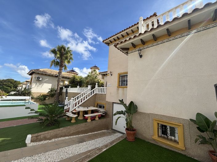 Image No.42-4 Bed Villa for sale