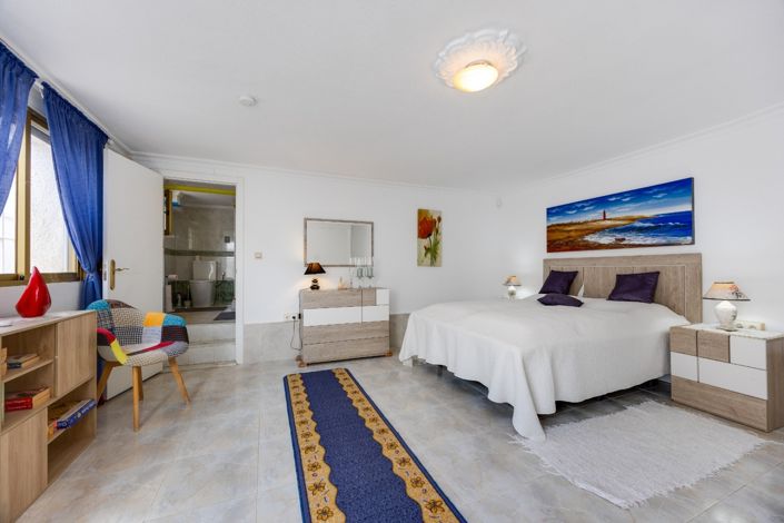 Image No.19-4 Bed Villa for sale