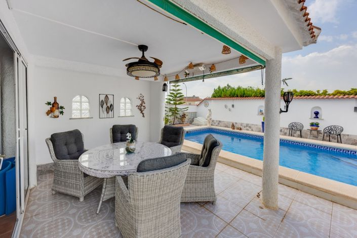 Image No.32-4 Bed Villa for sale