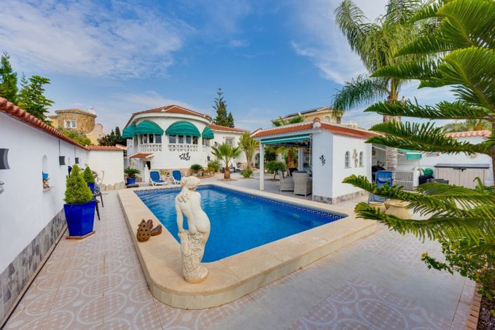 Image No.33-4 Bed Villa for sale