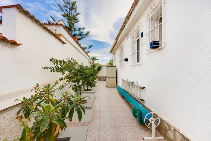 Image No.35-4 Bed Villa for sale