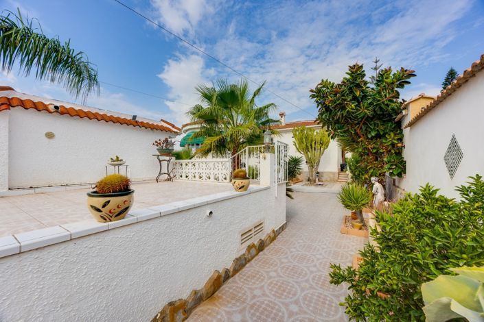 Image No.38-4 Bed Villa for sale