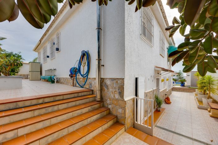 Image No.39-4 Bed Villa for sale