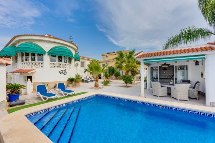 Image No.43-4 Bed Villa for sale