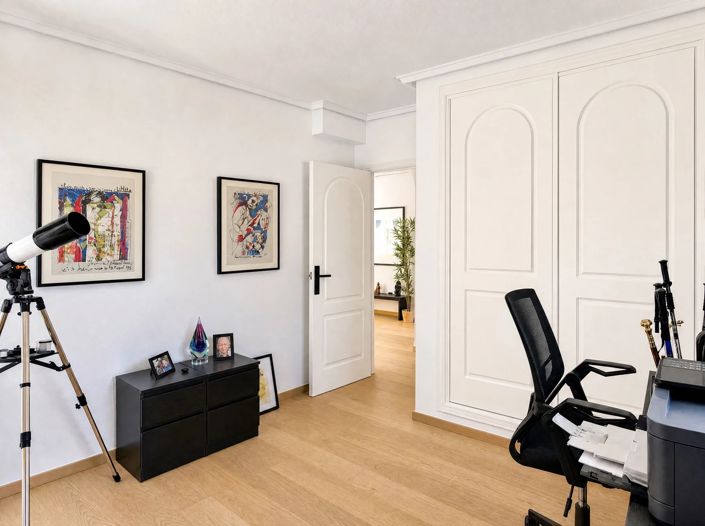 Image No.21-3 Bed Semi-Detached for sale