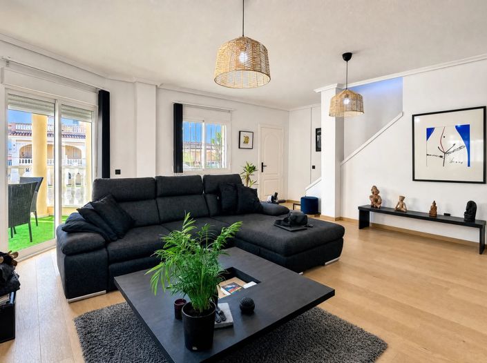 Image No.23-3 Bed Semi-Detached for sale