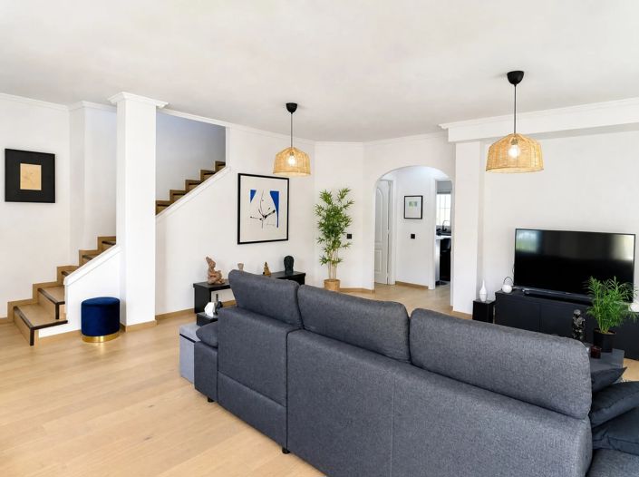 Image No.25-3 Bed Semi-Detached for sale