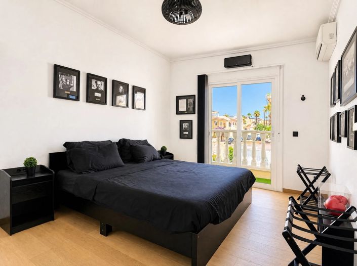 Image No.30-3 Bed Semi-Detached for sale
