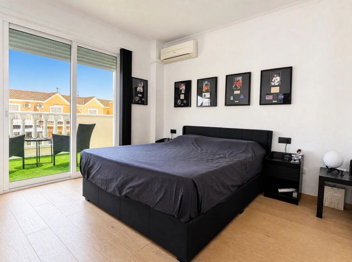 Image No.33-3 Bed Semi-Detached for sale