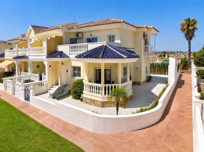 Image No.44-3 Bed Semi-Detached for sale