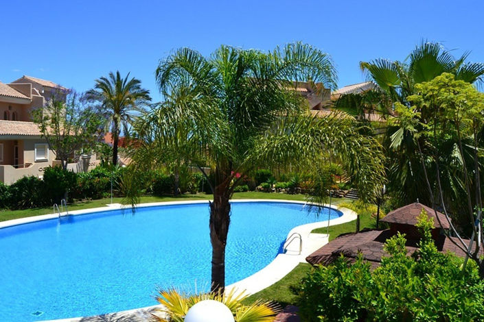 Semi In English 4 Bedrooms semi-detached for sale in La Duquesa - Air conditioning - £ ...