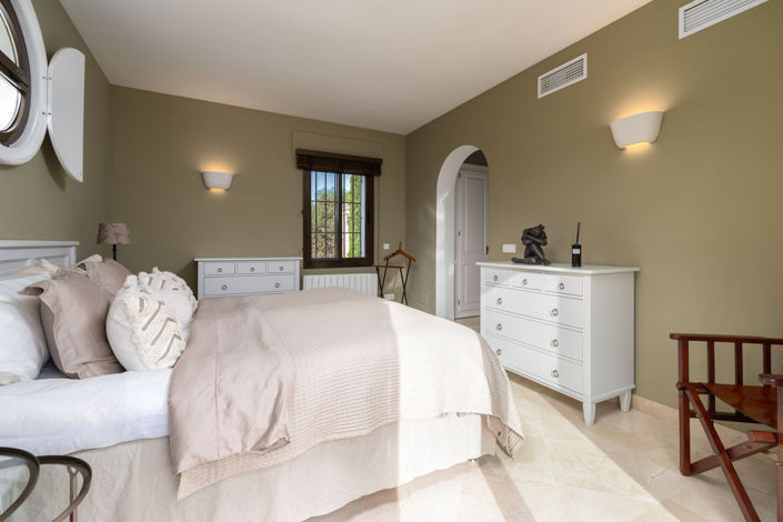 Image No.25-5 Bed Villa for sale