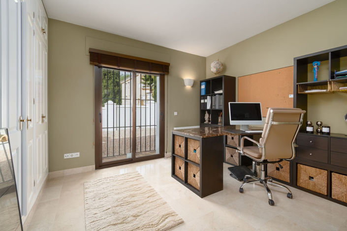 Image No.39-5 Bed Villa for sale