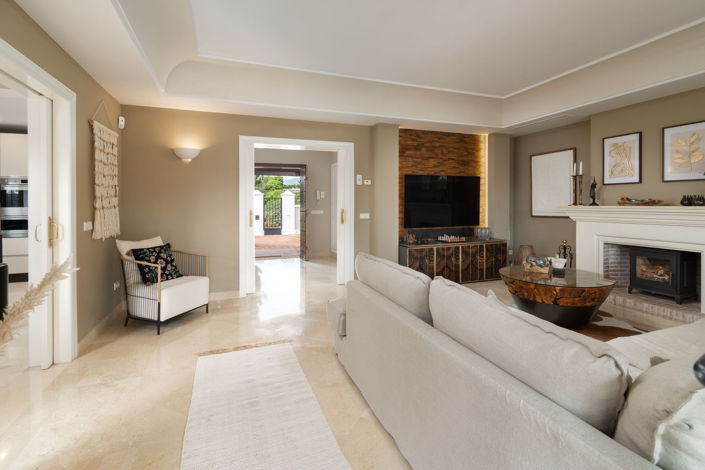 Image No.46-5 Bed Villa for sale