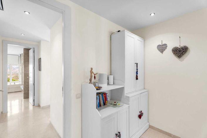 Image No.20-3 Bed Townhouse for sale
