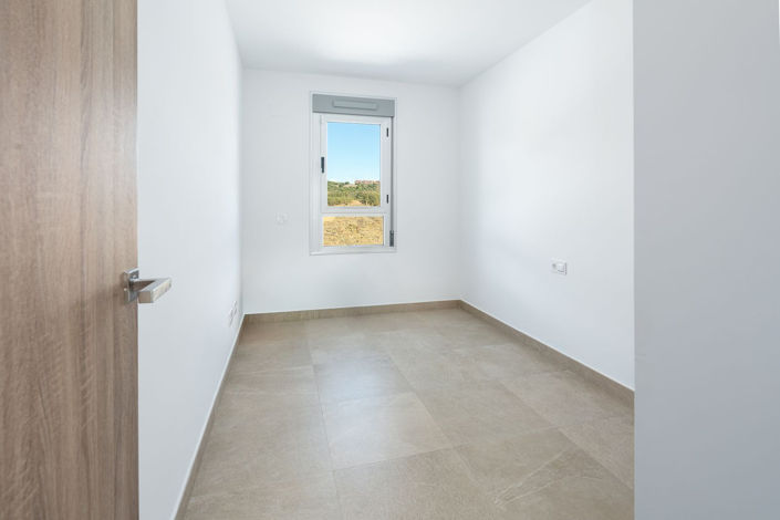 Image No.15-3 Bed Townhouse for sale