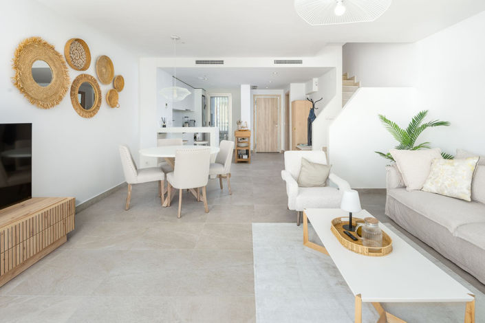 Image No.8-3 Bed Townhouse for sale