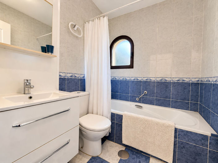 Image No.21-3 Bed Villa for sale