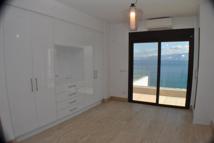 Image No.14-4 Bed Villa / Detached for sale