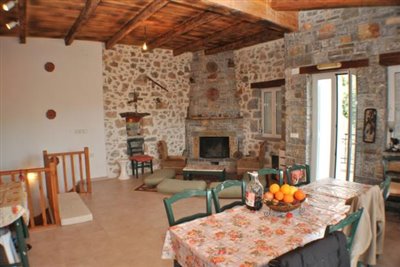 Maison de 2 chambres à vendre à Neapoli