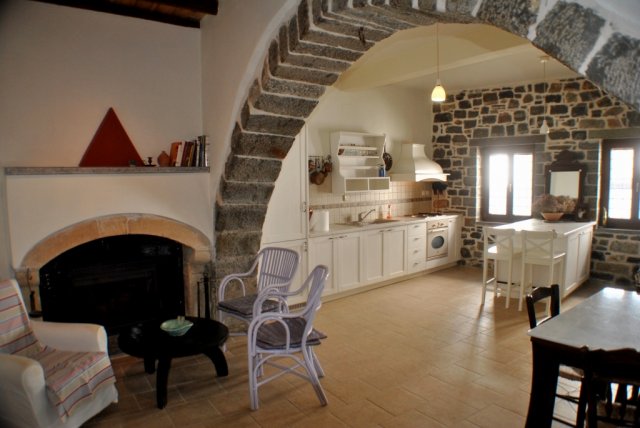 Image No.2-Maison de 2 chambres à vendre à Neapoli