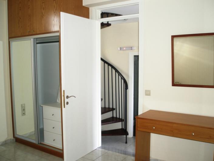 Image No.5-Maison / Villa de 2 chambres à vendre à Sissi