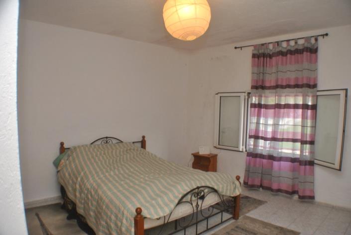 Image No.15-3 Bed House for sale