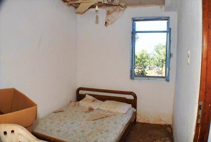 Image No.12-2 Bed Country House for sale