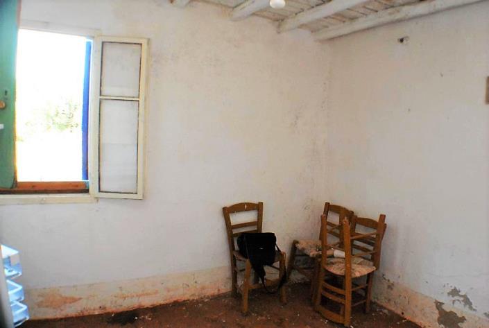 Image No.13-2 Bed Country House for sale