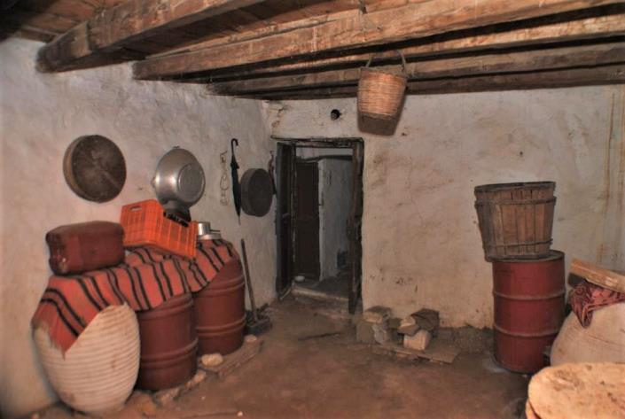 Image No.12-House for sale