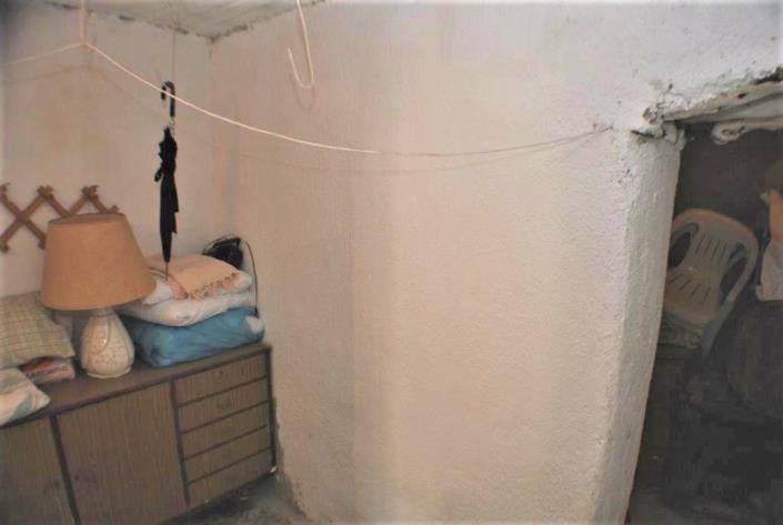 Image No.6-2 Bed House for sale