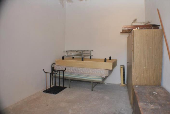 Image No.18-2 Bed House for sale