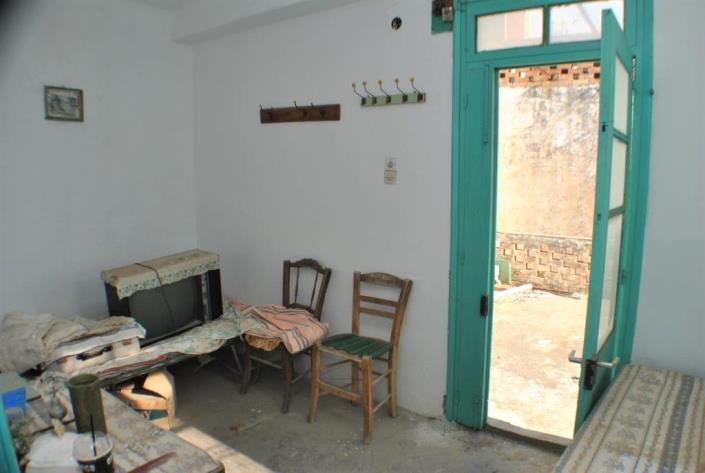 Image No.8-2 Bed House for sale