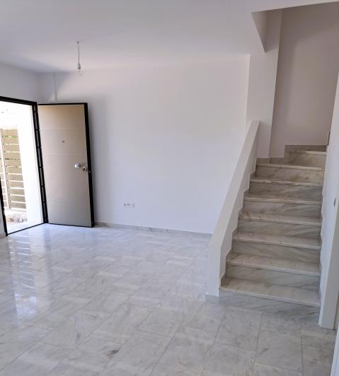 Image No.7-3 Bed Maisonette for sale